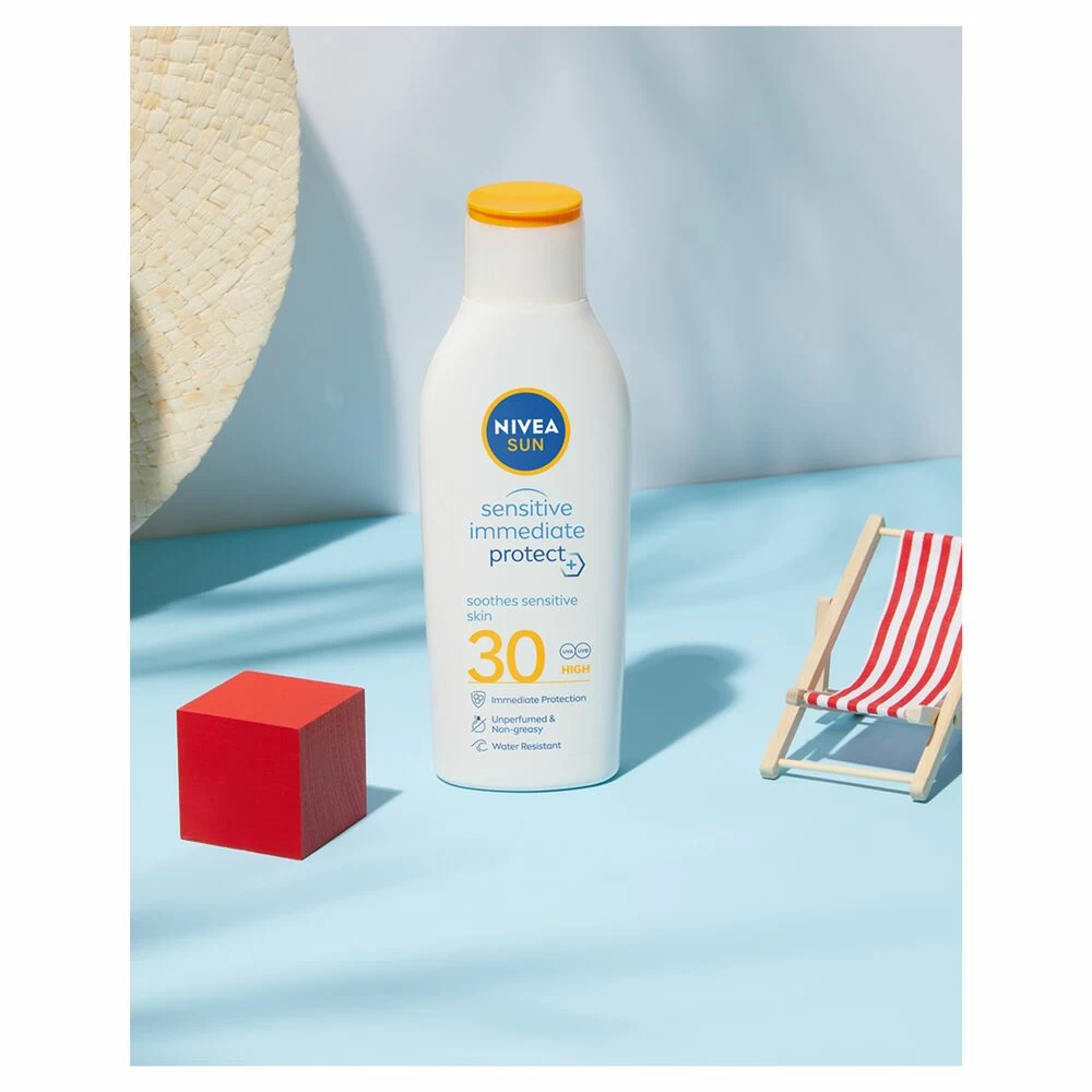 Nivea Sun Sensitive Soothing Zonnemelk SPF 30 6 Nivea Sun Sensitive Soothing Zonnemelk SPF 30 - Image 4
